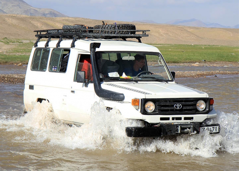 Toyota Landcruiser HZJ-78